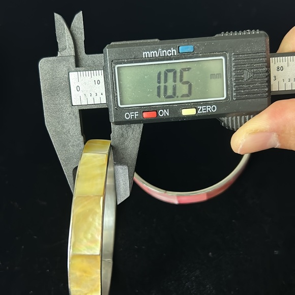 🖤Pink & a yellow Mop Bangle set - Picture 12 of 13